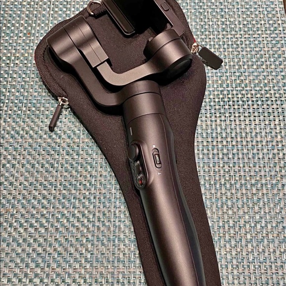 SMOVE Gimbal extendable mobile stabilizer MSRP $159! - Picture 1 of 3